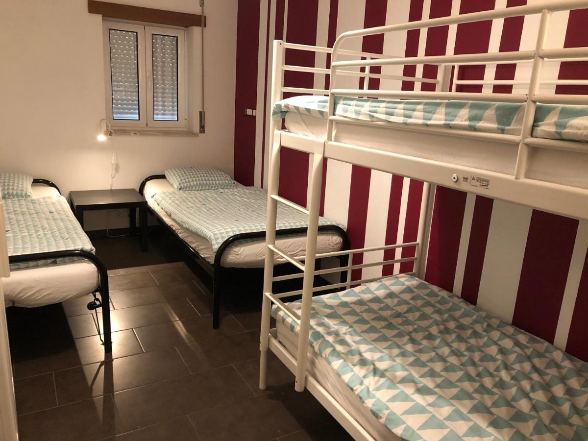 A Casa Amarela Apartment Pinheiro de Coja Luaran gambar