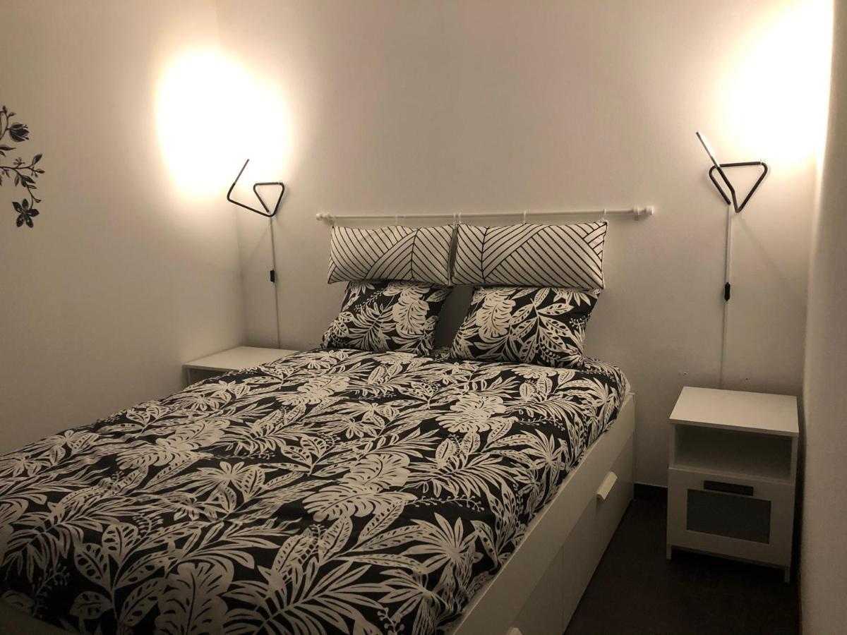 A Casa Amarela Apartment Pinheiro de Coja Luaran gambar