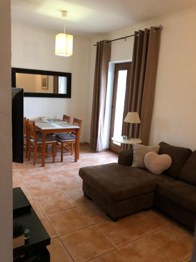 A Casa Amarela Apartment Pinheiro de Coja Luaran gambar