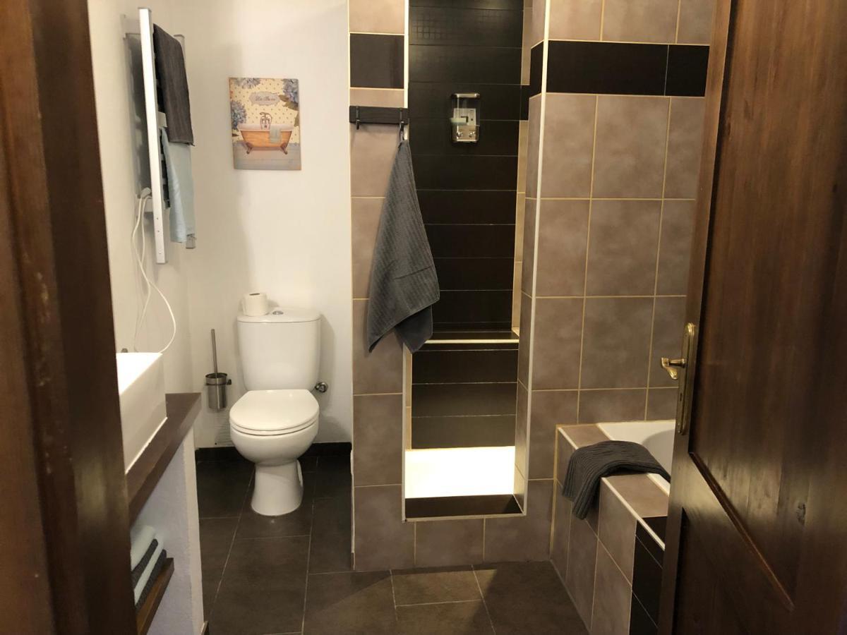 A Casa Amarela Apartment Pinheiro de Coja Luaran gambar