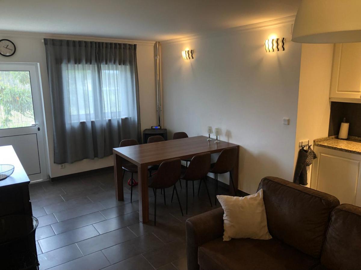 A Casa Amarela Apartment Pinheiro de Coja Luaran gambar